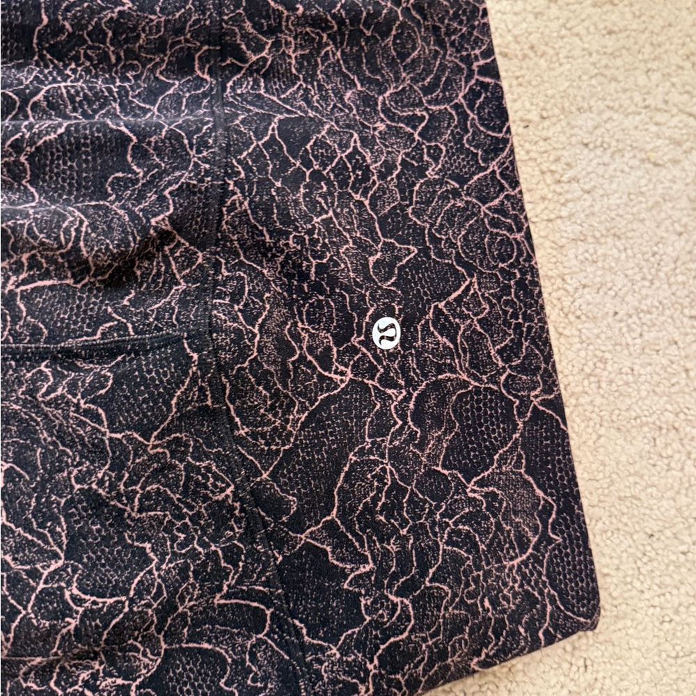 Lululemon leggings size 4 rose print